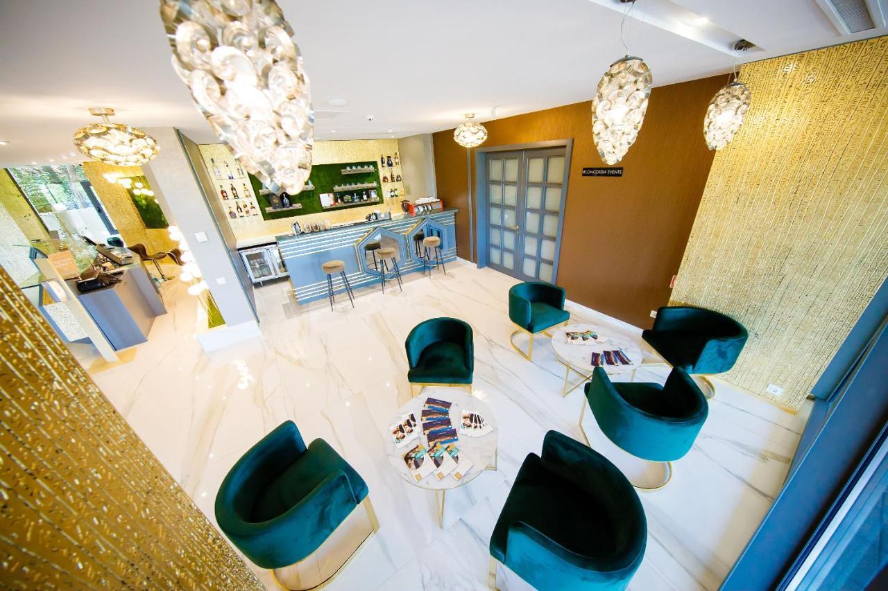 فندق بوتيكي وسبا بلايادا ياش المظهر الخارجي الصورة The lobby of the hotel