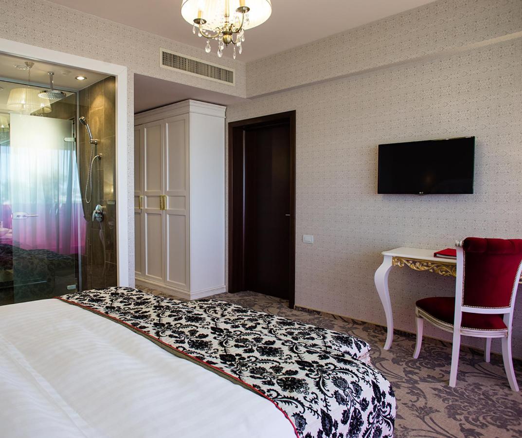 فندق بوتيكي وسبا بلايادا ياش المظهر الخارجي الصورة A room at the hotel