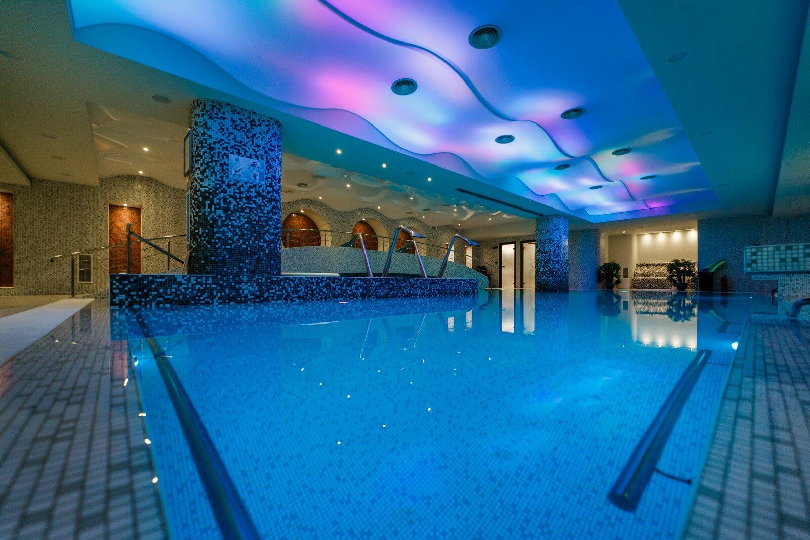فندق بوتيكي وسبا بلايادا ياش المظهر الخارجي الصورة The swimming pool at the hotel